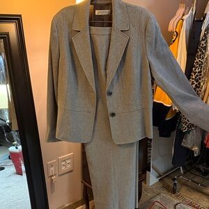 Kasper Classic Gray Women's Suit Set
